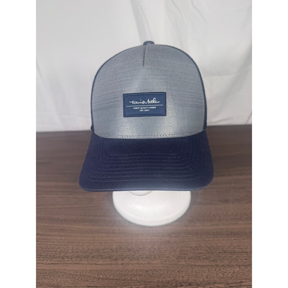 TravisMathew 110‎ Flexfit Tech Trucker Hat Gray Navy Snapback Cap Yupoong